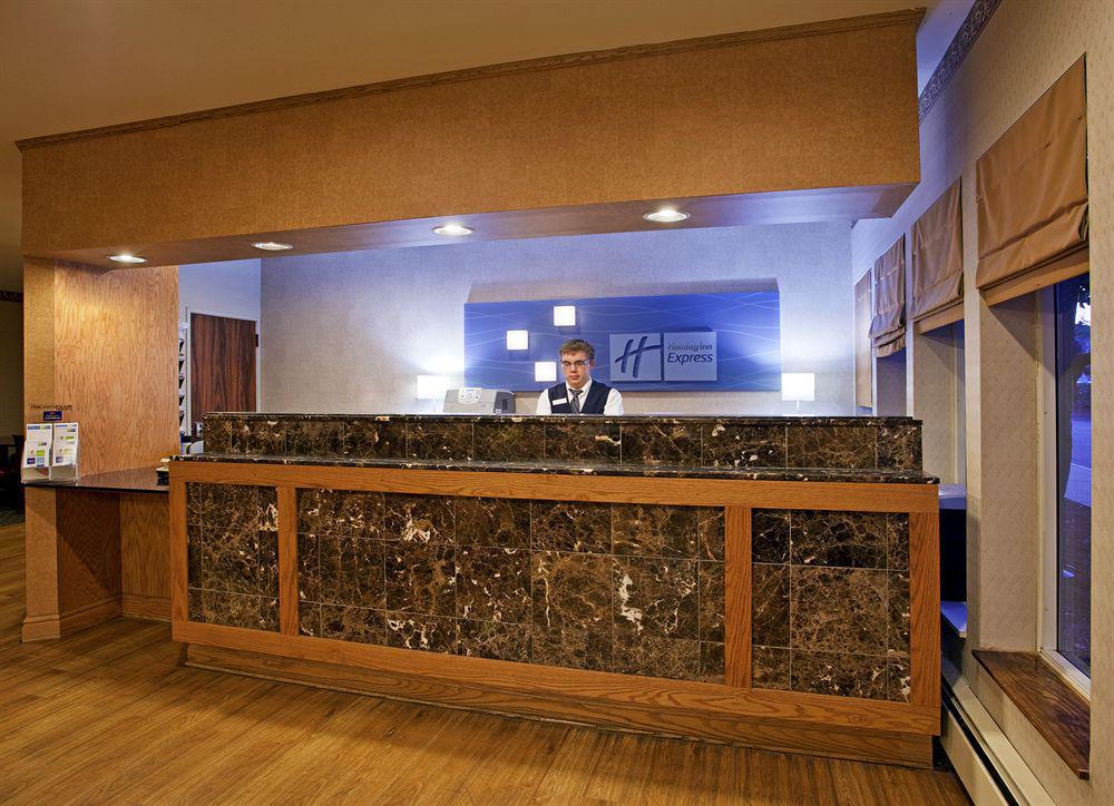 Holiday Inn Express Hotel & Suites Pittsburgh Airport By Ihg Robinson Township Interiør billede