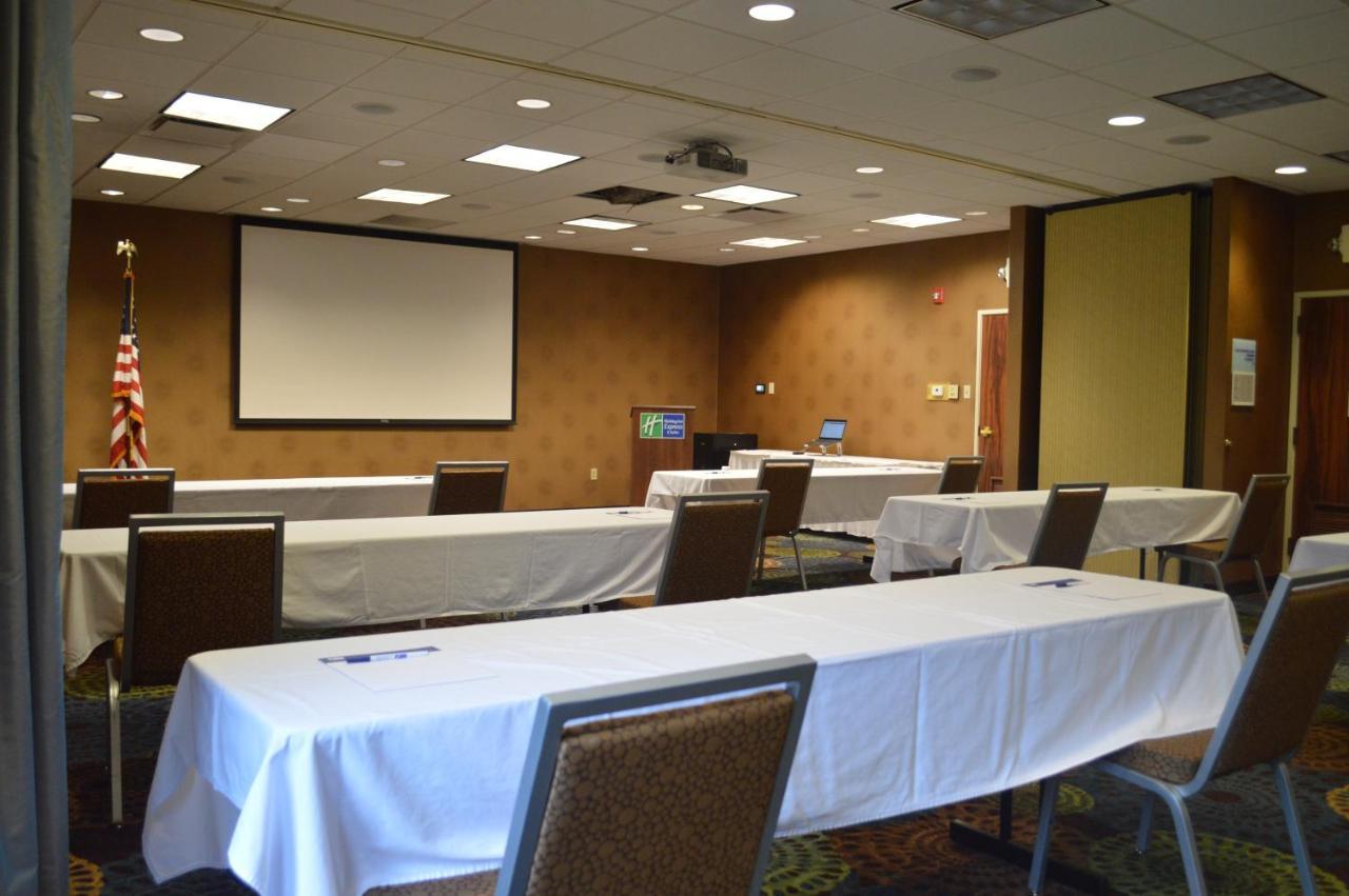 Holiday Inn Express Hotel & Suites Pittsburgh Airport By Ihg Robinson Township Eksteriør billede