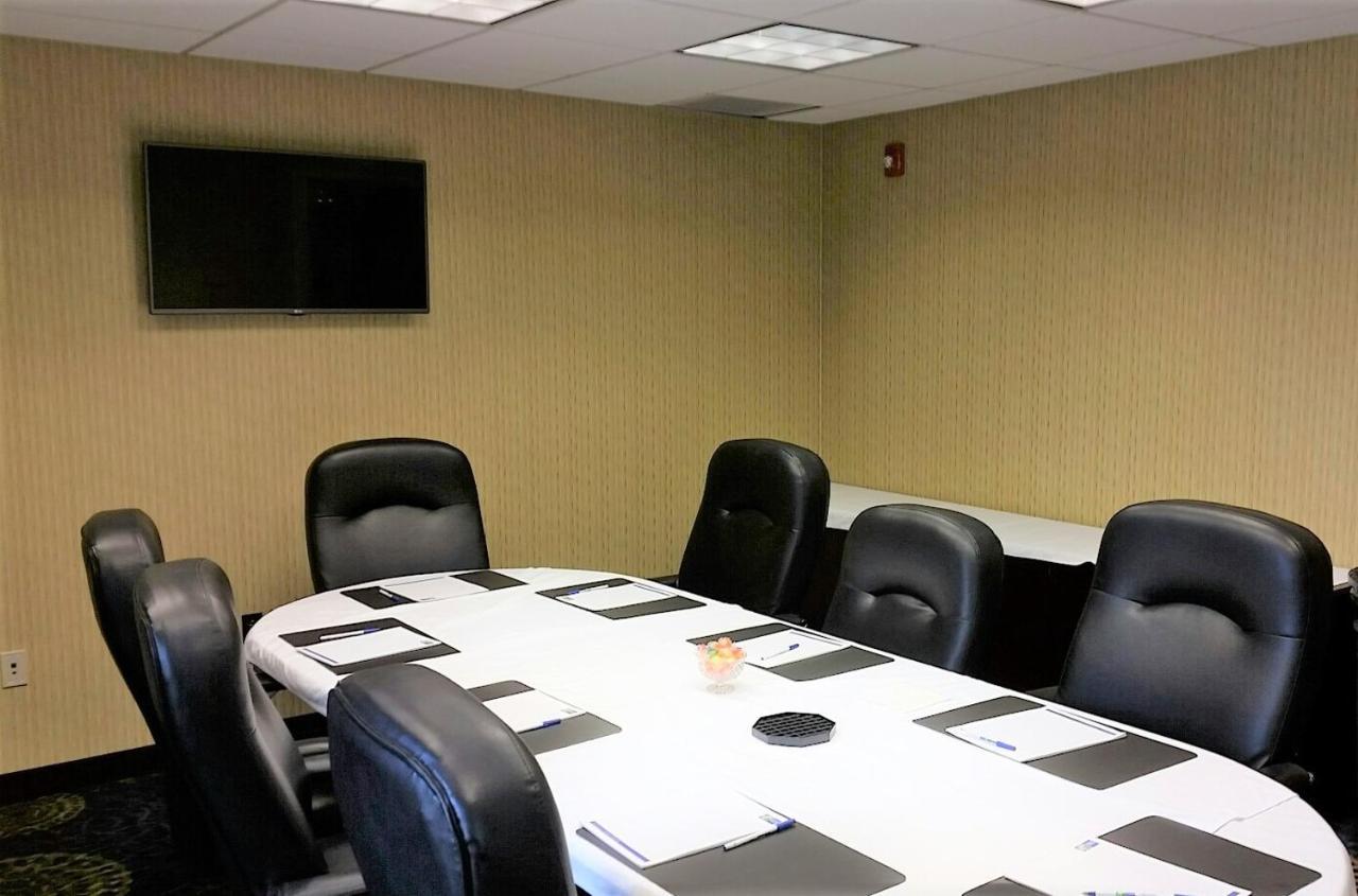 Holiday Inn Express Hotel & Suites Pittsburgh Airport By Ihg Robinson Township Eksteriør billede