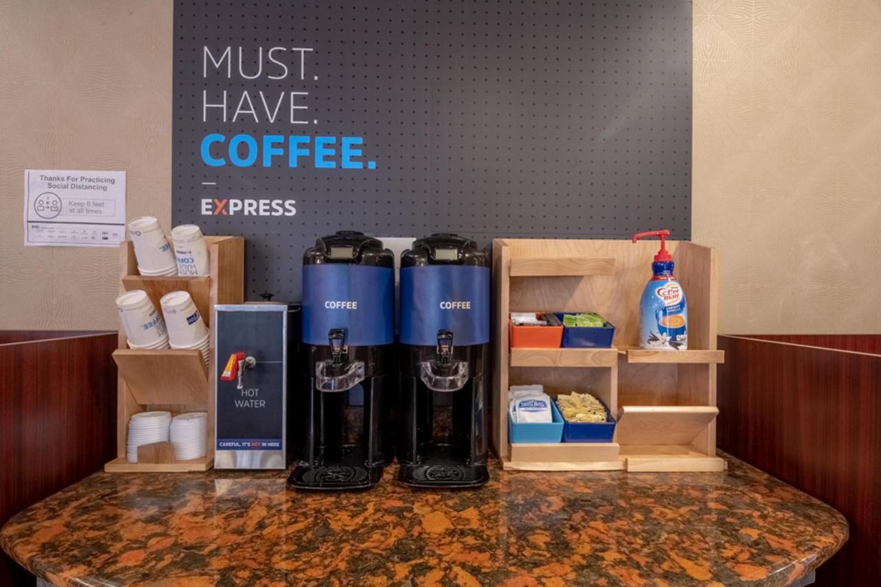 Holiday Inn Express Hotel & Suites Pittsburgh Airport By Ihg Robinson Township Eksteriør billede