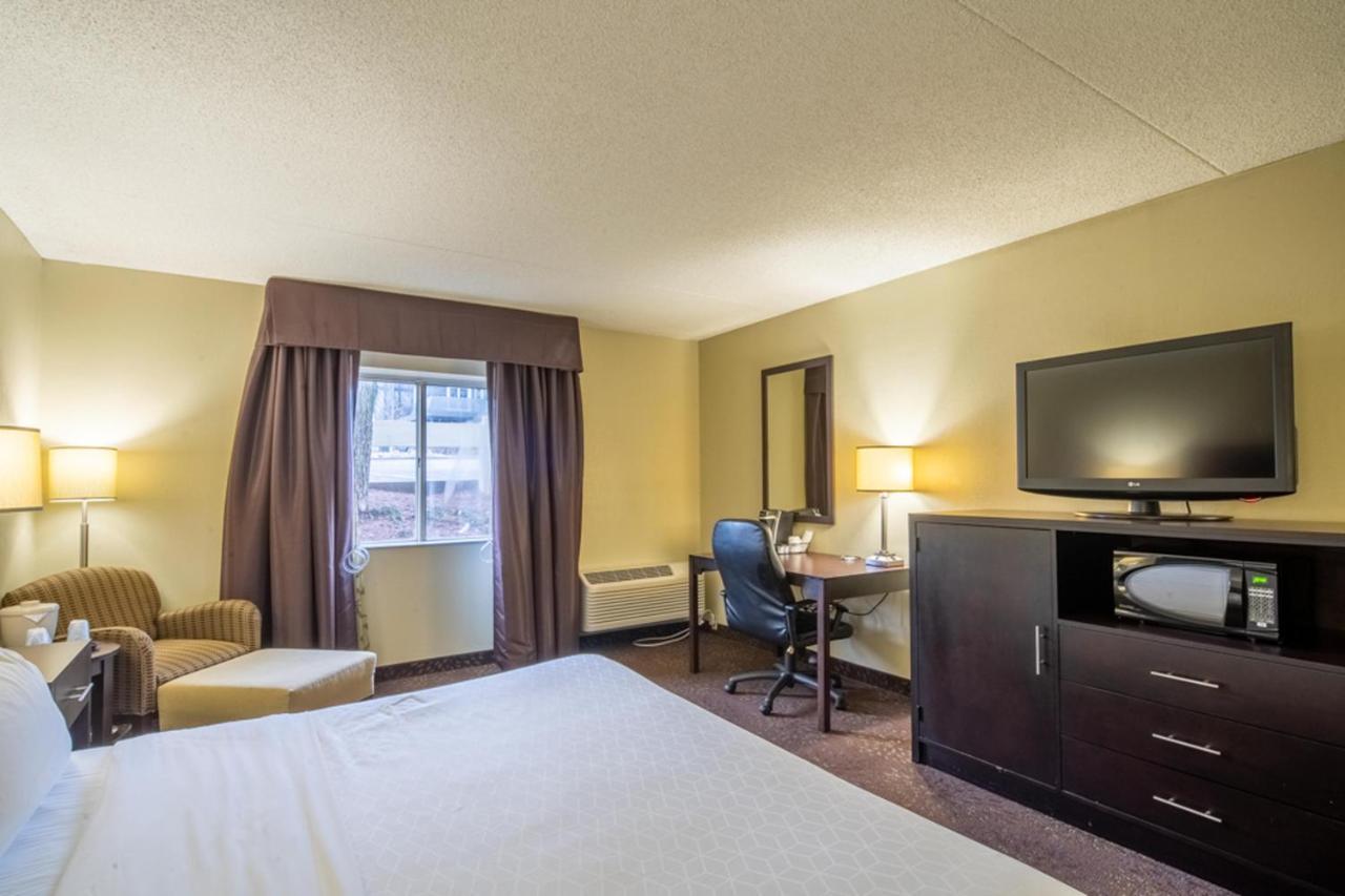Holiday Inn Express Hotel & Suites Pittsburgh Airport By Ihg Robinson Township Eksteriør billede