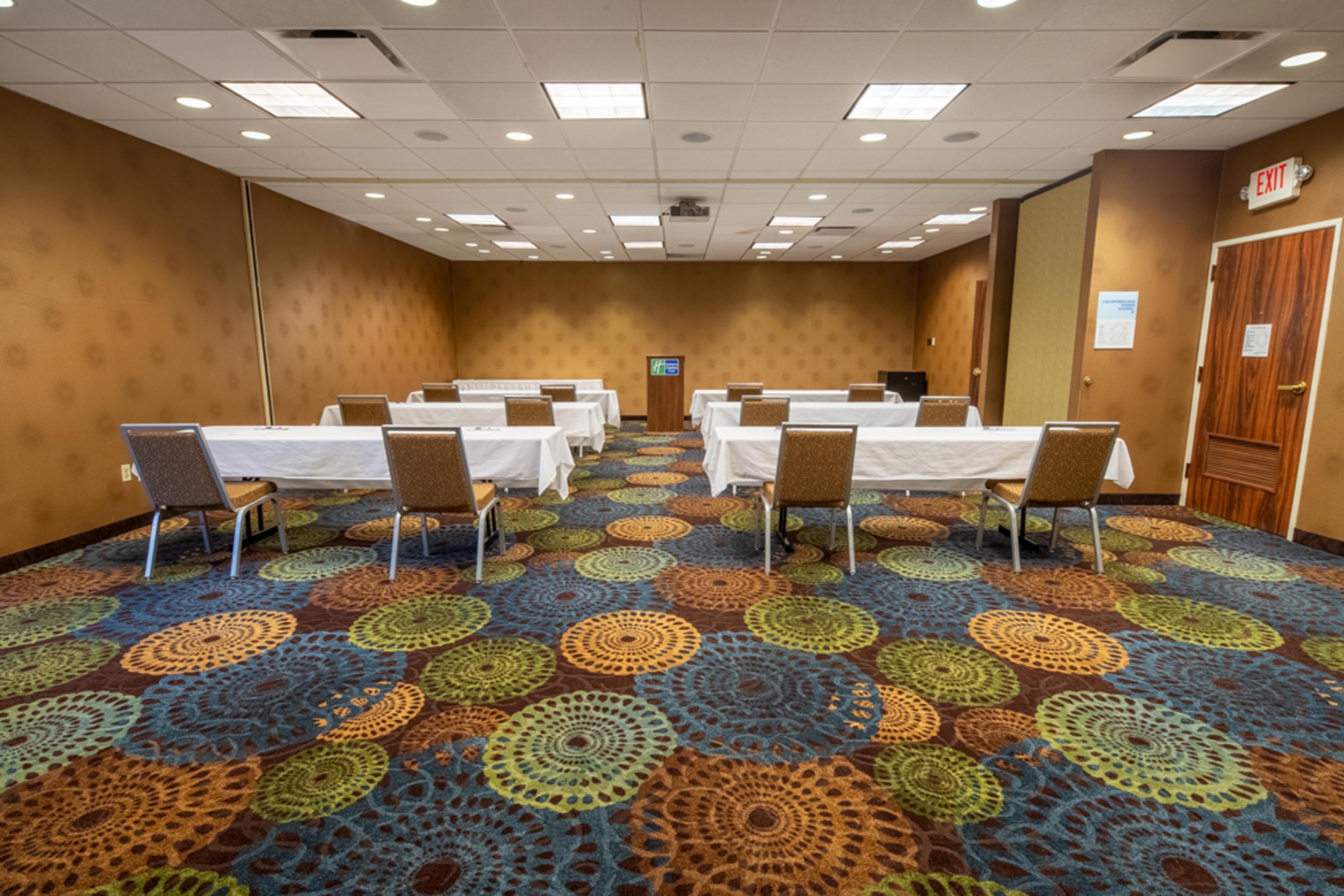 Holiday Inn Express Hotel & Suites Pittsburgh Airport By Ihg Robinson Township Eksteriør billede