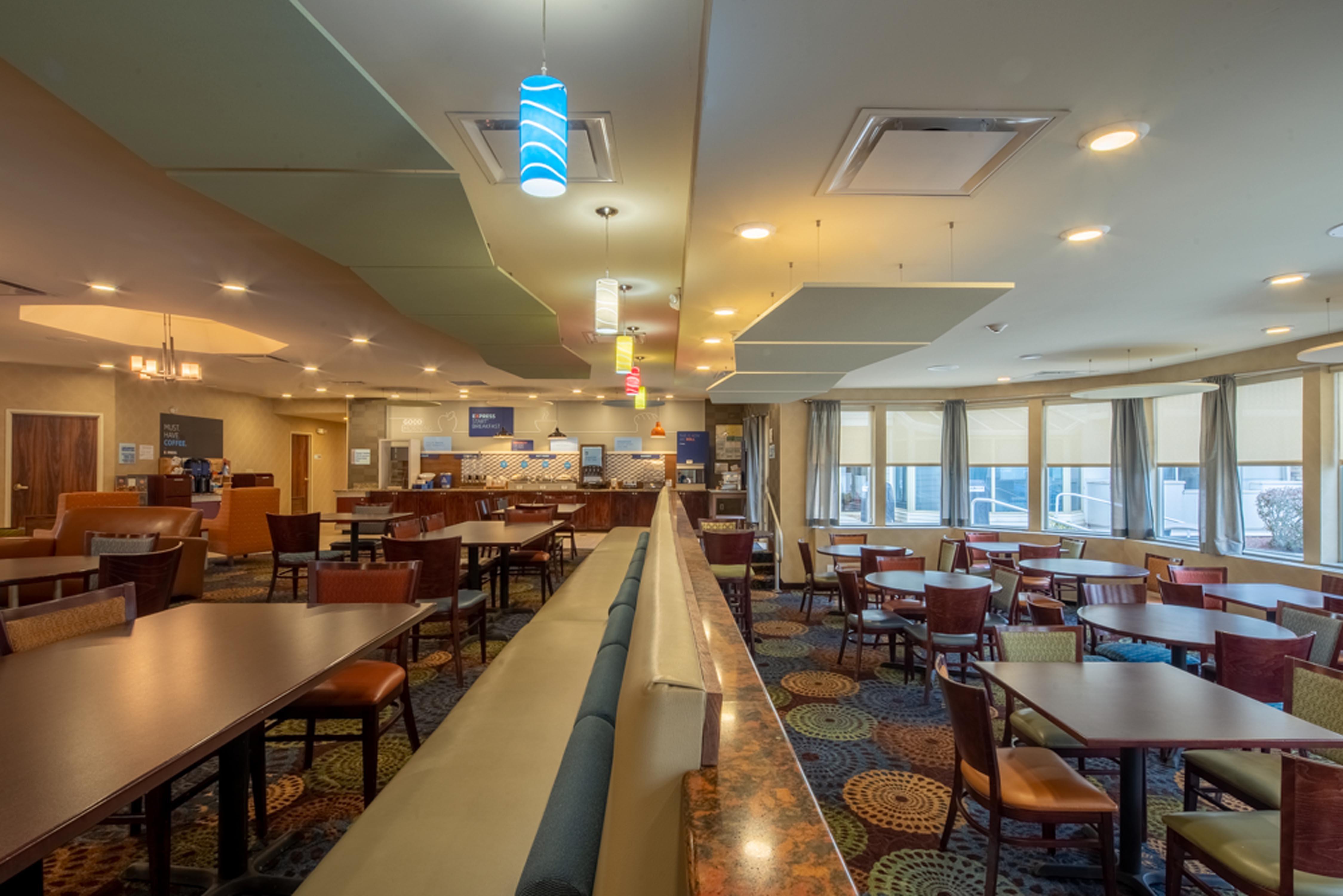 Holiday Inn Express Hotel & Suites Pittsburgh Airport By Ihg Robinson Township Eksteriør billede
